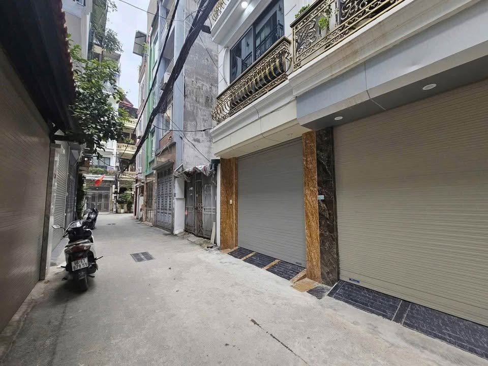 Nhà riêng Hai Bà Trưng 33m² giá 7 tỷ - Ô tô đỗ cửa, sổ đỏ chính chủ!