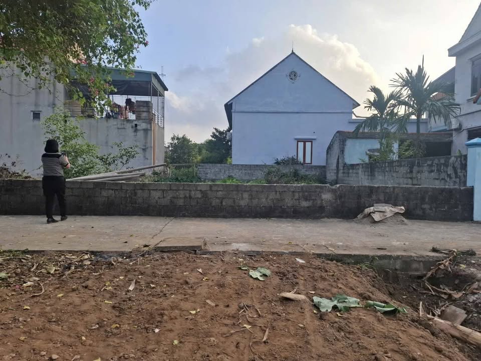 Đất thổ cư tại thôn Quảng Công, xã Đồng Thái, huyện Yên Mô, Ninh Bình 105m² giá chỉ 500 triệu - Ô tô đỗ cửa thoải mái!
