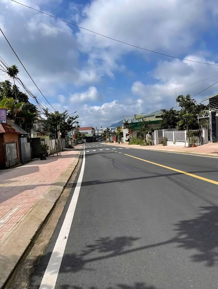 Bán nhà cấp 4 mặt tiền đường Tây Sơn Bảo Lộc 112m² - Vị trí đắc địa cho kinh doanh!