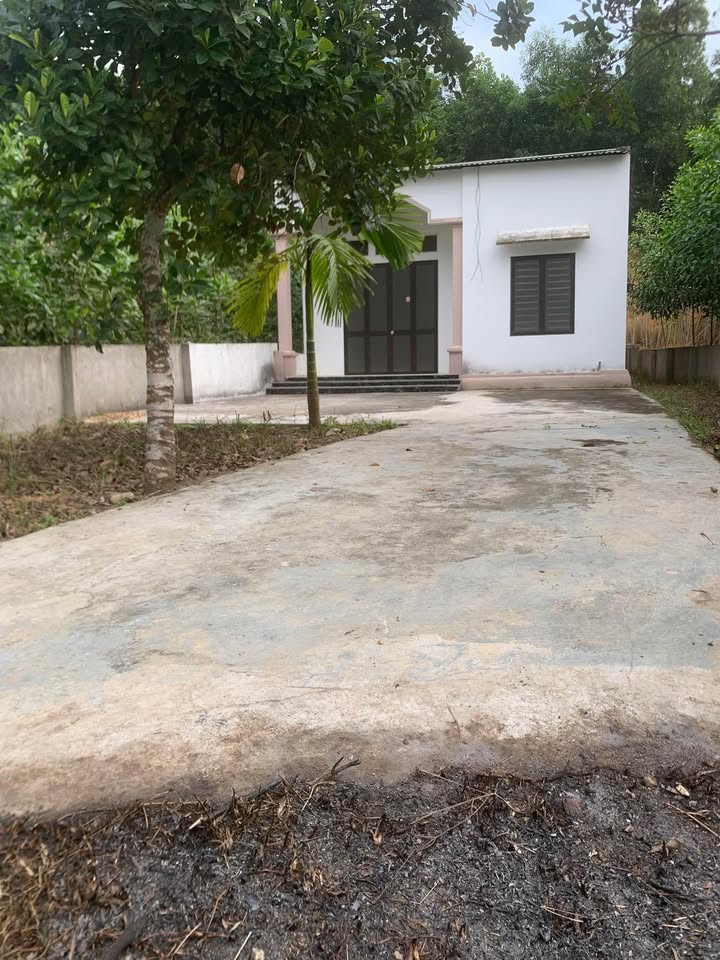 Nhà cấp 4 Yên Sơn 233m² giá 1.7 tỷ - Sẵn sàng vào ở ngay!