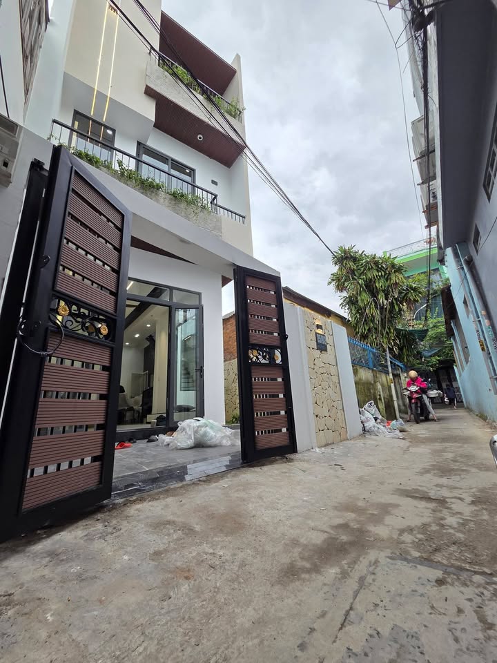 Nhà 3 tầng Hàn Mặc Tử, Hải Châu, Đà Nẵng, 76m² - Full nội thất xịn, giá 5 tỷ!