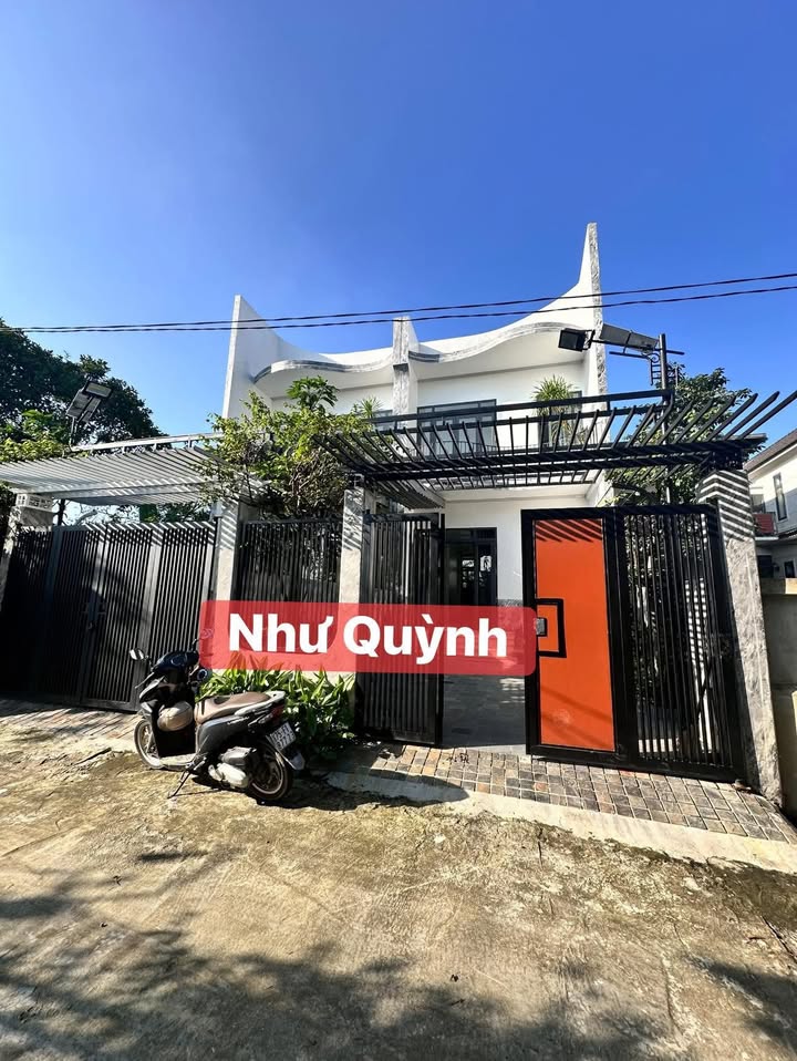 Nhà 2 tầng đường Phạm Bá Nguyên, 100m² giá 3.28 tỷ - Dọn vào ở ngay!