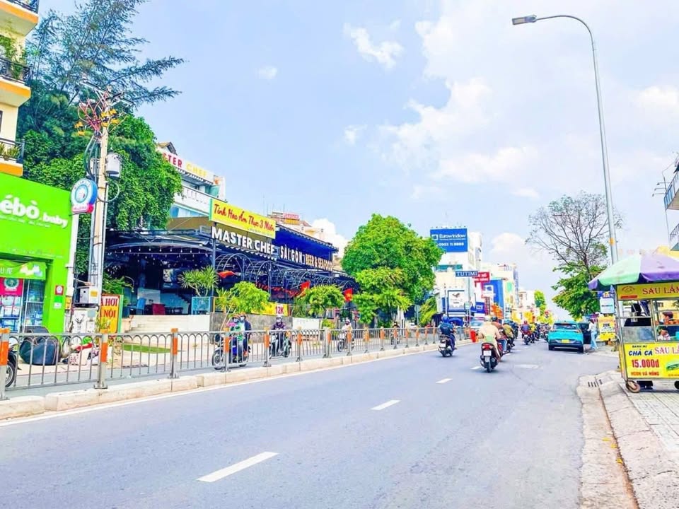 Cho thuê đất góc 2MT Phan Văn Trị, Gò Vấp 3000m² - Vị trí đắc địa, dễ dàng nhận diện thương hiệu