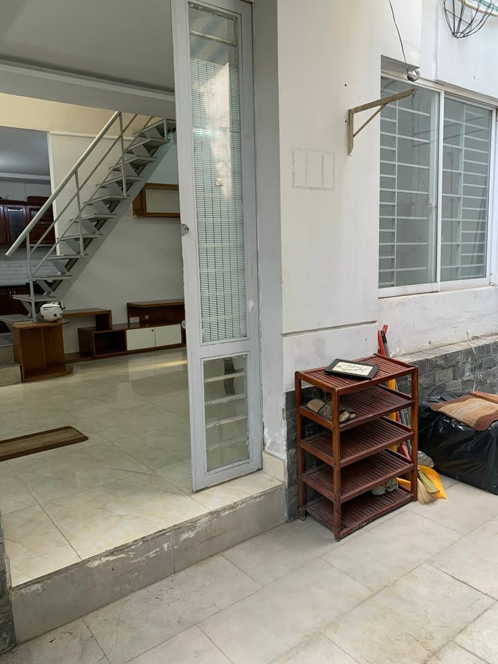 Nhà cho thuê 74/Phan Đăng Lưu, P.5, PN 54m² - Tiện nghi đầy đủ, an toàn!