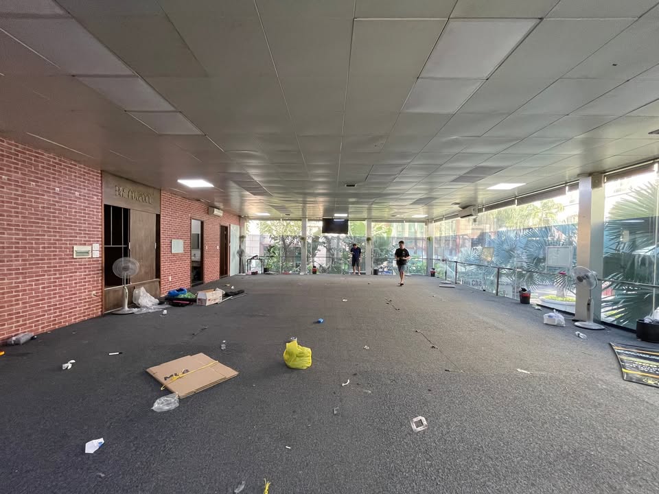 Cho thuê mặt bằng kinh doanh lớn 195m² tại Nguyễn Hữu Cảnh, Bình Thạnh - Giao dịch thỏa thuận!