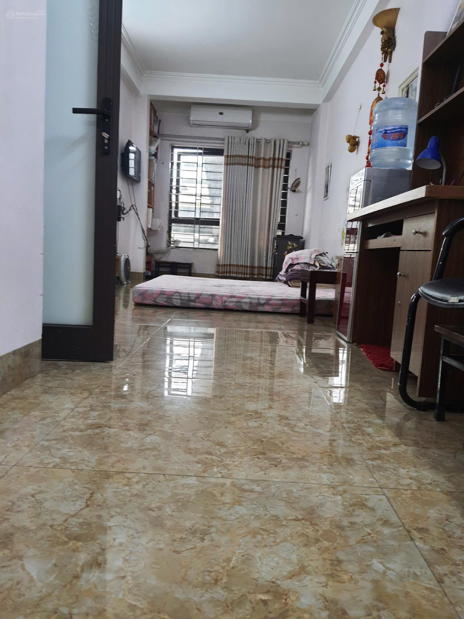 Cho Thuê Văn Phòng Kinh Doanh Ngõ 16 Nguyễn Khánh Toàn 60m² chỉ 9 triệu - Vị trí đắc địa cho mọi loại hình kinh doanh!