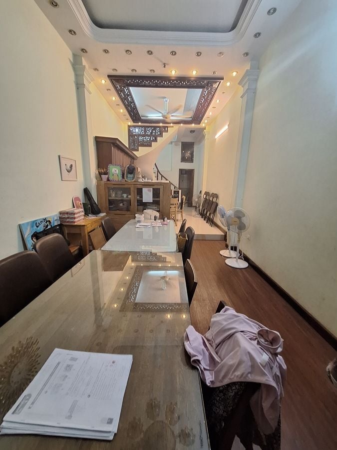 Nhà mặt phố Khương Đình 128m² giá 48 tỷ - Kinh doanh sầm uất, thuận lợi!