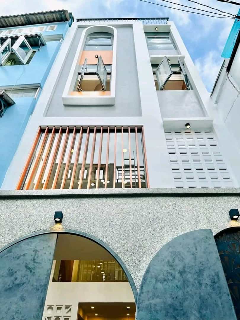 Nhà phố Bình Thạnh 42,2m² giá 2,35 tỷ - Vị trí đắc địa, sổ hồng riêng!