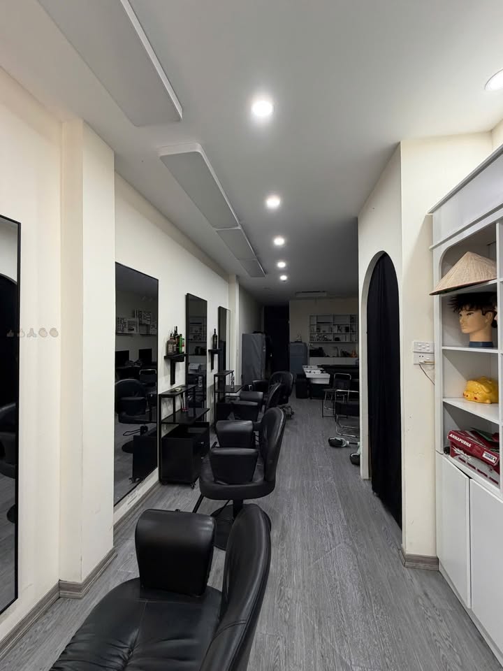 Cho thuê mặt bằng kinh doanh Yên Phụ Nhỏ - Tây Hồ 70m² giá 17 triệu - Vị trí đắc địa cho mọi mô hình kinh doanh!