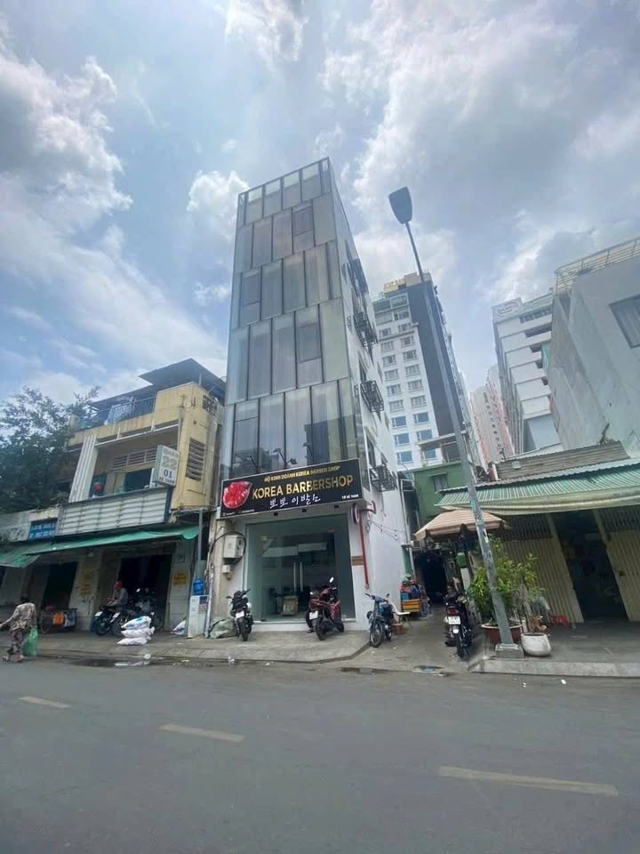 FrontHouse Đề Thám Quận 1 51m² giá 35 tỷ - Đầu tư sinh lời ngay!