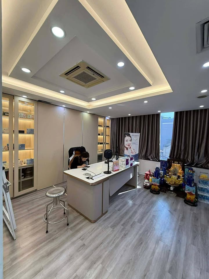 Sang nhượng Spa tại mặt phố Tây Sơn, Đống Đa 100m² - Đầu tư sinh lời ngay!