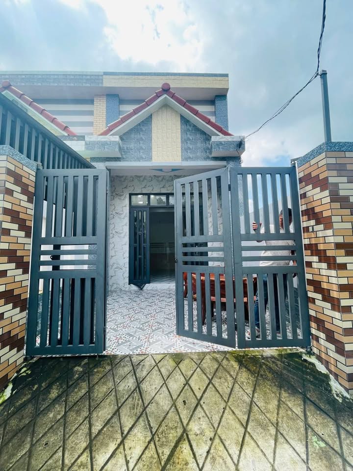 Nhà Lầu 68m² tại phường 10, Mỹ Tho giá 1.1 tỷ - Cơ hội không thể bỏ lỡ!