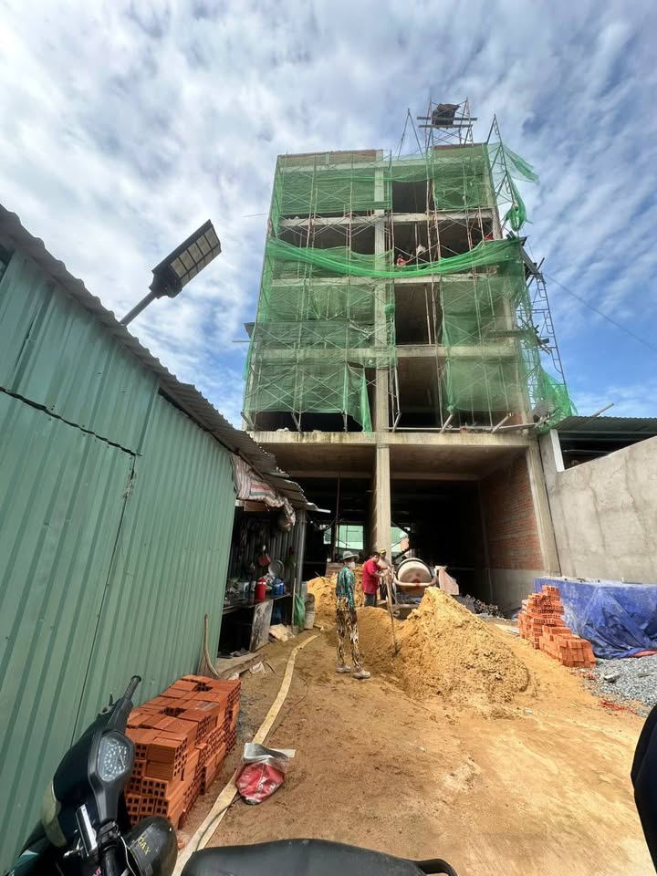 Cho thuê toà nhà văn phòng mặt tiền Mã Lò Bình Tân 275m² giá 210 triệu - Hoạt động ngay!