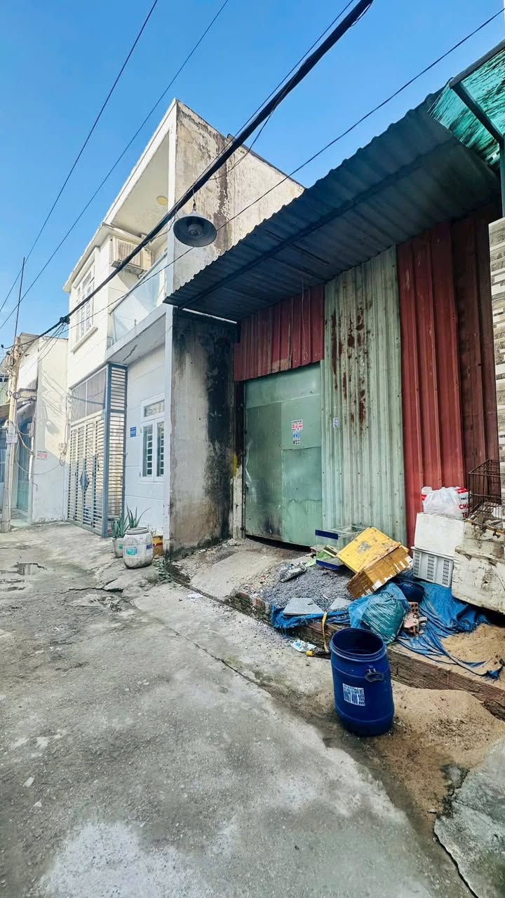 Đất tặng nhà cấp 4 hẻm 109 Đường 8 Linh Xuân 53m² giá 2.7 tỷ - Cơ hội đầu tư hấp dẫn!