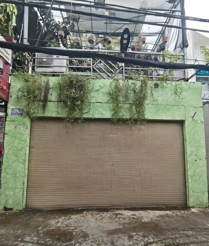 Nhà 3 Lầu Hẻm 1206 Đường Huỳnh Tấn Phát, Quận 7 - Giá 9.6 tỷ, Sẵn Sàng Vào Ở!