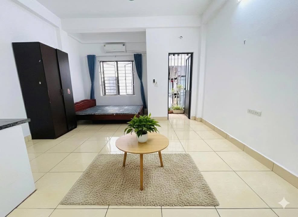 Cho thuê Studio Mễ Trì 4 triệu/tháng - Ban công và thang máy tiện lợi!