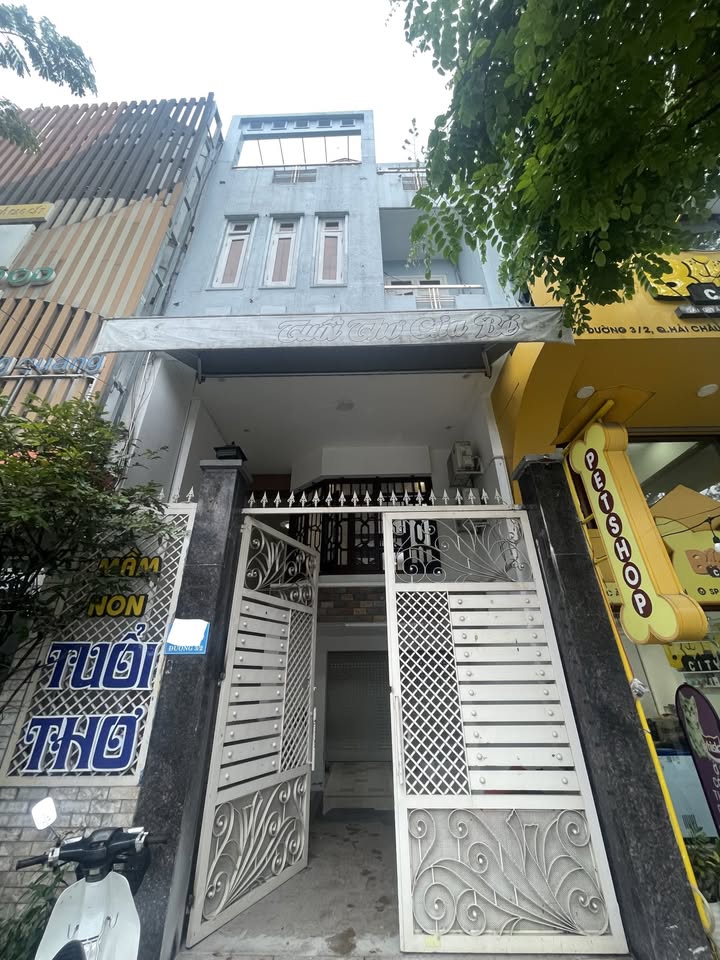 Cho thuê nhà 3 tầng đường 3/2, quận Hải Châu, Đà Nẵng - Giá chỉ 35 triệu/tháng!
