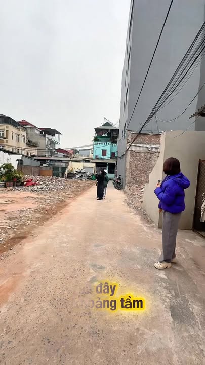 Đất Phố Trạm Long Biên 50m² giá 900 triệu - Tiềm năng tăng giá mạnh!