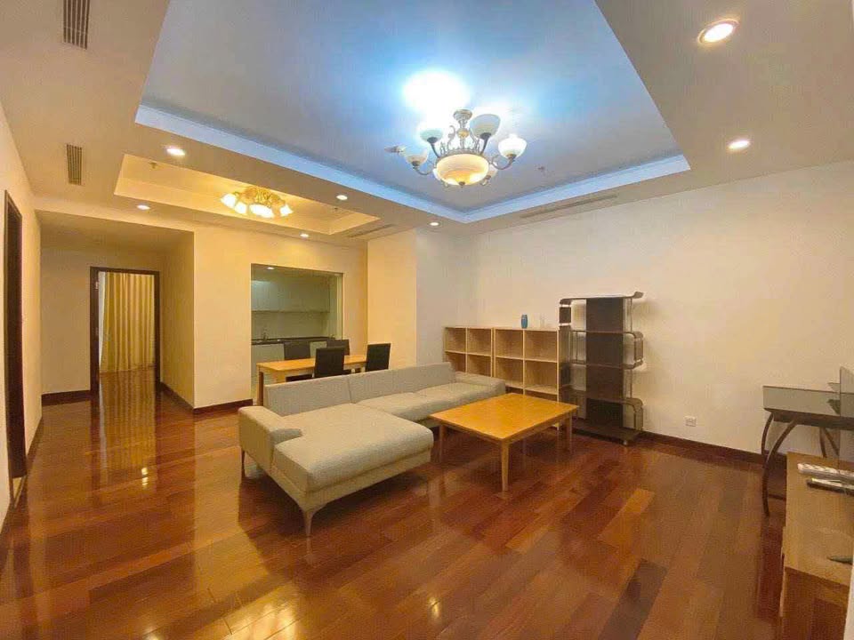 Căn hộ Royal City Thanh Xuân 110m² giá 20 triệu - Full nội thất, sẵn sàng ở ngay!