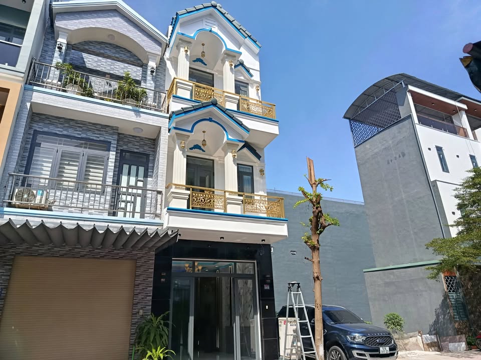 Nhà 1 trệt 2 lầu 64m² tại KDC Phú Hồng Thịnh 8 giá 4.25 tỷ - Sẵn sàng vào ở!