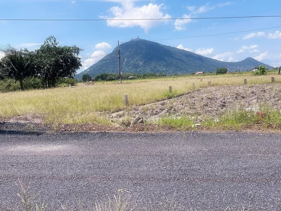 Bán đất Suối Đá Dương Minh Châu 110m² giá 240 triệu - Sổ hồng chính chủ!