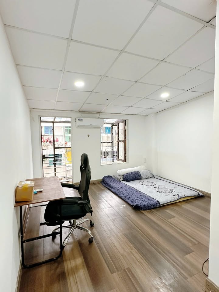 Phòng cho thuê tại 575/23 Điện Biên Phủ, Quận 3 - Ban công rộng, chính chủ chỉ 4.2 triệu/tháng!