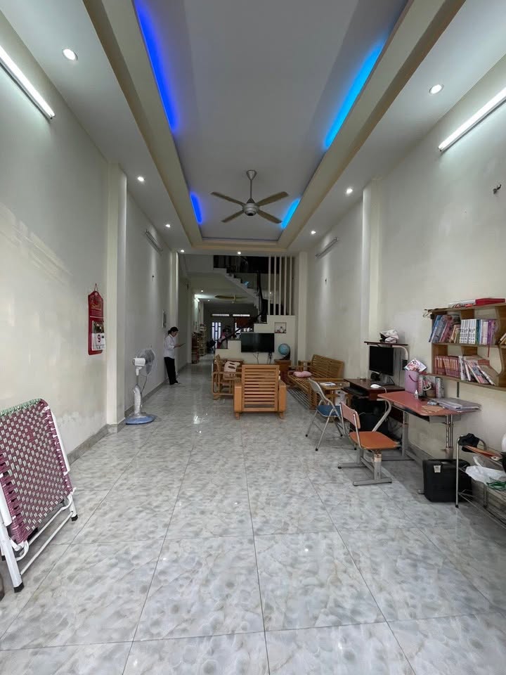 Cho thuê nhà mặt tiền Tăng Nhơn Phú, Thủ Đức 140m² - Phù hợp cho kinh doanh ngay!