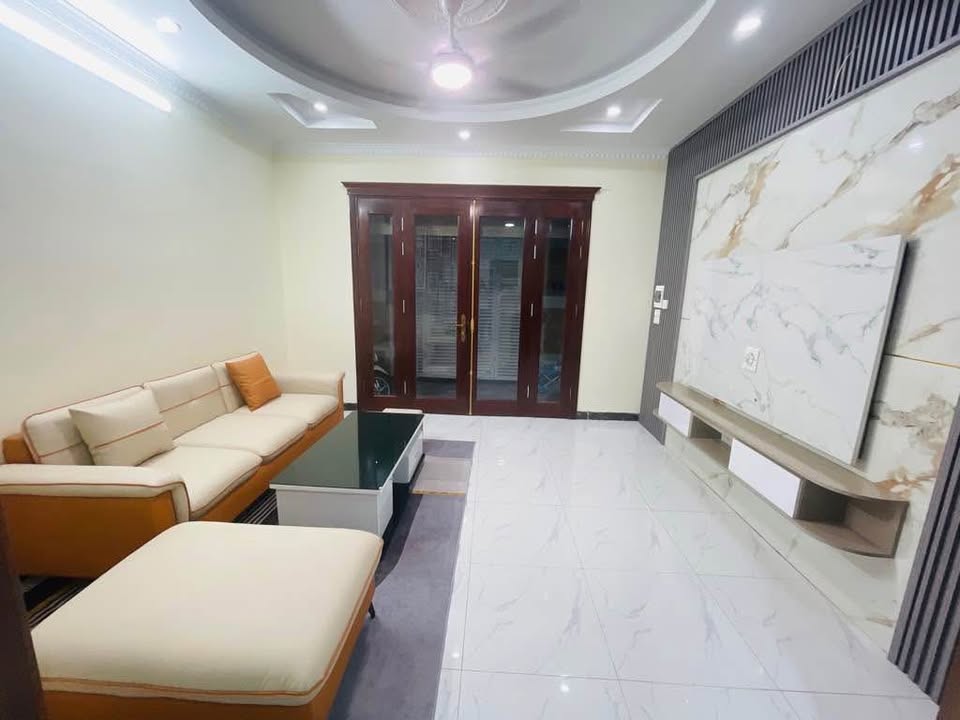 Nhà riêng Hoàng Văn Thái, Thanh Xuân 45m² giá 9 tỷ - Vị trí tuyệt đẹp, ô tô đậu cửa!