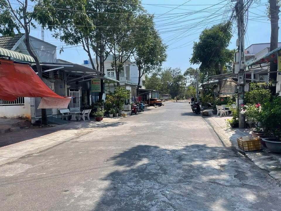 Đất thổ cư 80m² đường AE Thanh Hải, phường Phú Thuỷ - Giá chỉ 1 tỷ VND!