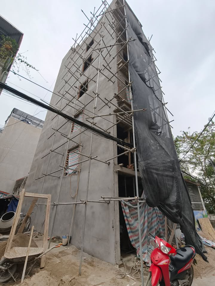 Nhà 6 tầng Thạch Bàn 45m² giá 8.6 tỷ - Cơ hội đầu tư tuyệt vời!