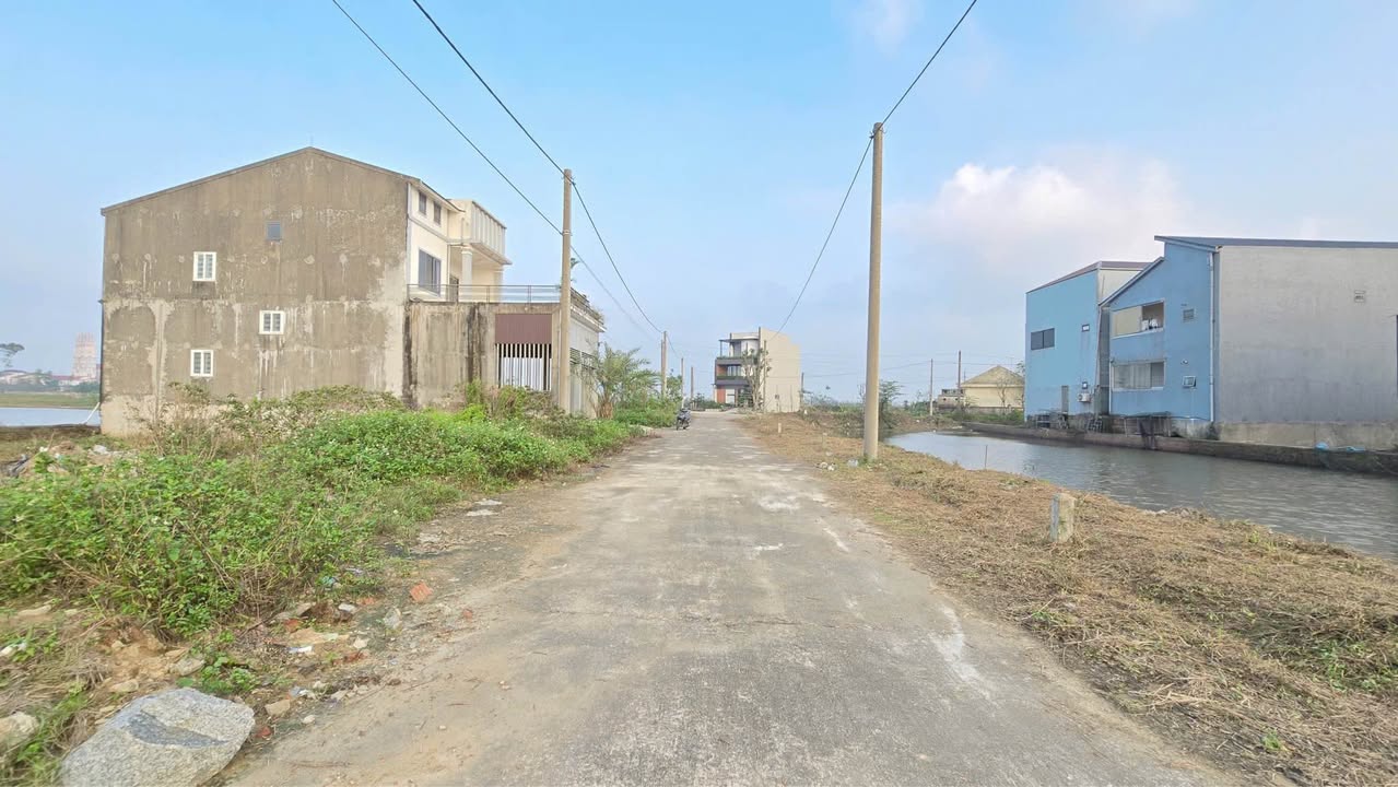 Đất thổ cư Thạch Trung 152m² giá 3.7 tỷ - Sổ đỏ chính chủ, vị trí đắc địa!