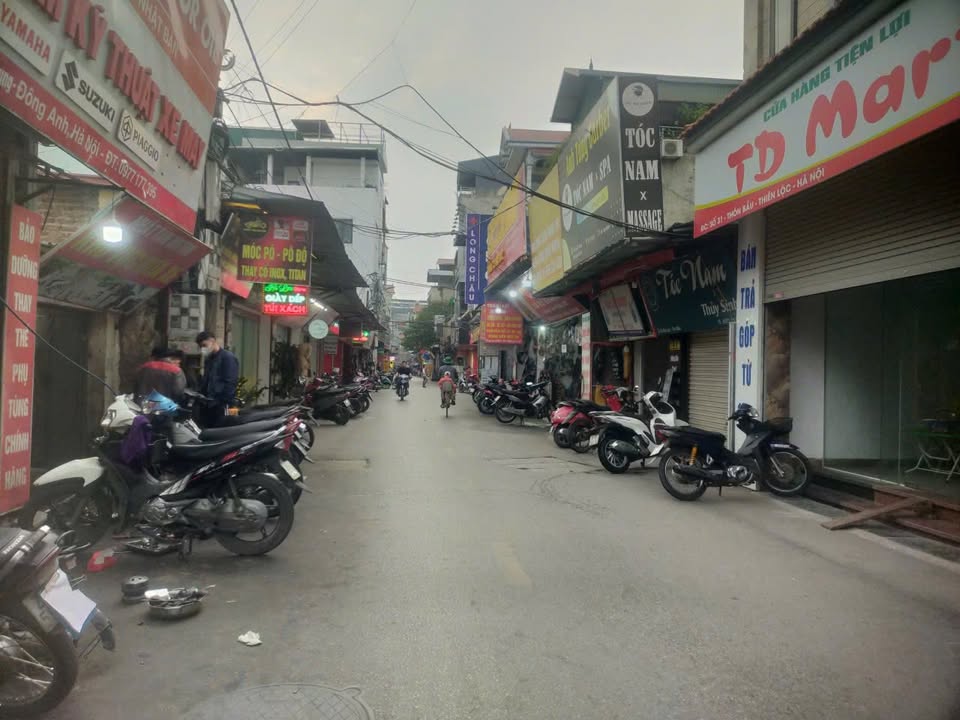 Nhà 3 tầng Kim Chung 75m² giá 9 tỷ - Ô tô đỗ cửa, gần chợ tiện lợi!