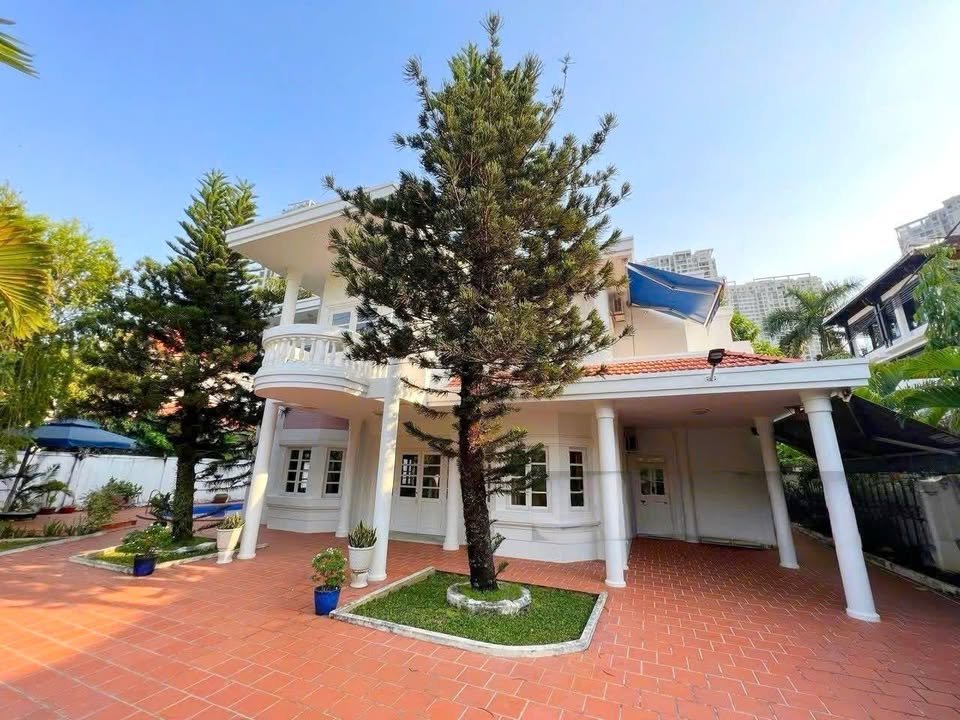 Biệt thự Thảo Điền quận 2 729m² giá 4.500 USD - Hồ bơi riêng, vào ở ngay!