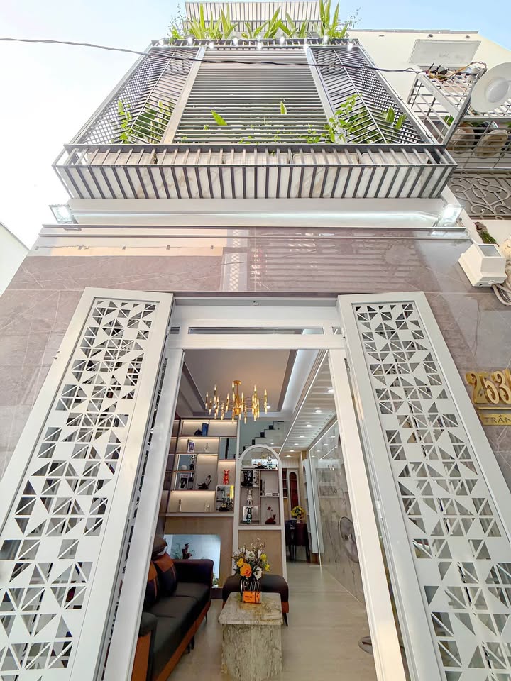 Nhà hẻm xe hơi 253 Trần Xuân Soạn, Quận 7, 44m² giá 6.9 tỷ - Sổ hồng chính chủ, thương lượng tốt!