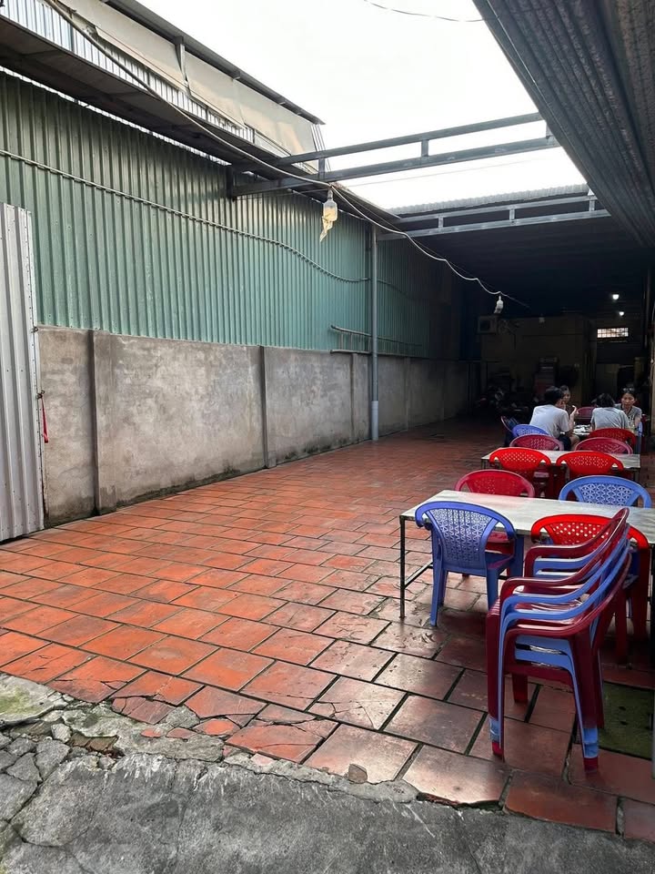 Nhà mặt tiền đường Trần Quang Khải, Dĩ An 150m² giá 9 tỷ - Đầu tư sinh lời ngay!