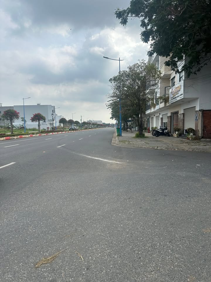 Đất nền Phước Hưng Bà Rịa 300m² giá 1x tỷ - Mặt tiền đường nhựa thông thoáng!