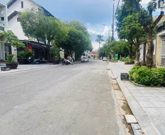 Nhà 3 tầng mặt tiền Trần Văn Ơn, TP Huế 138m² giá 9.1 tỷ - Thích hợp kinh doanh và an cư!