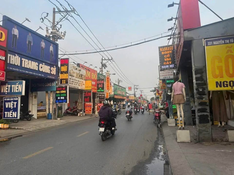 Nhà mặt tiền Nguyễn Thị Tú, Bình Hưng Hoà B, 150m² giá 15 tỷ - Kinh doanh sầm uất!