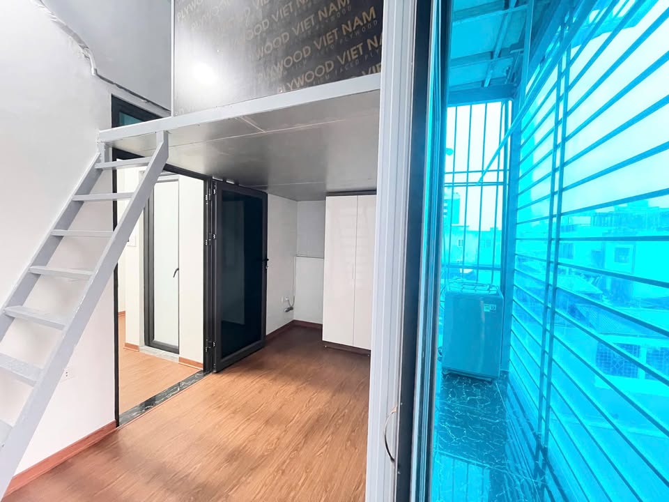 Căn hộ 1 phòng ngủ tại ngõ 117 Thái Hà, giá chỉ 4.3 triệu - Full đồ, ban công thoáng mát!