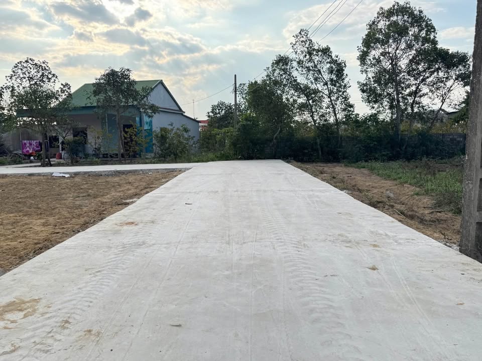 Bán đất Kim Nghĩa Vinh Phú 103m² giá 2.36 tỷ - Đường rộng 4.5m, dân cư đông đúc!