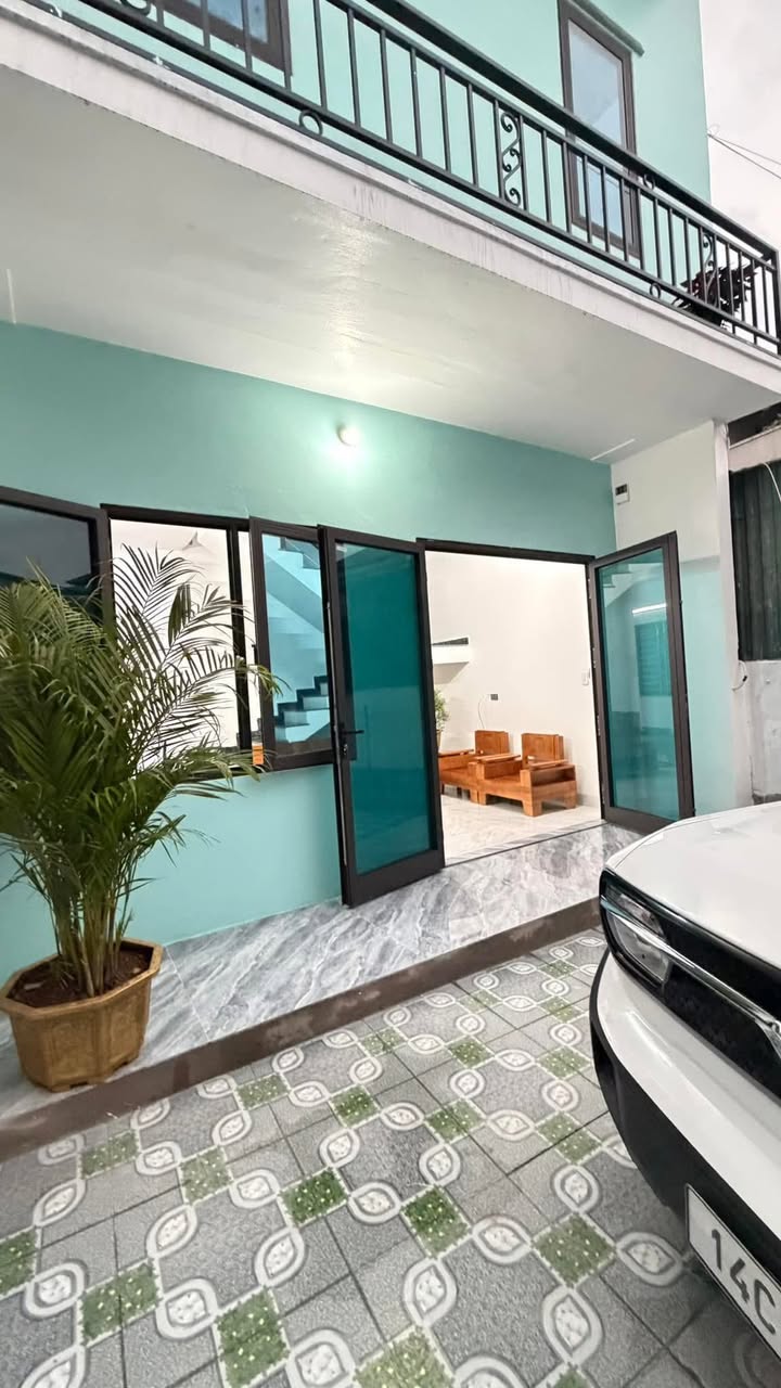 Nhà 2 tầng Cẩm Thành, 64m² giá 1.795 tỷ - Ô tô đỗ sân thoải mái!