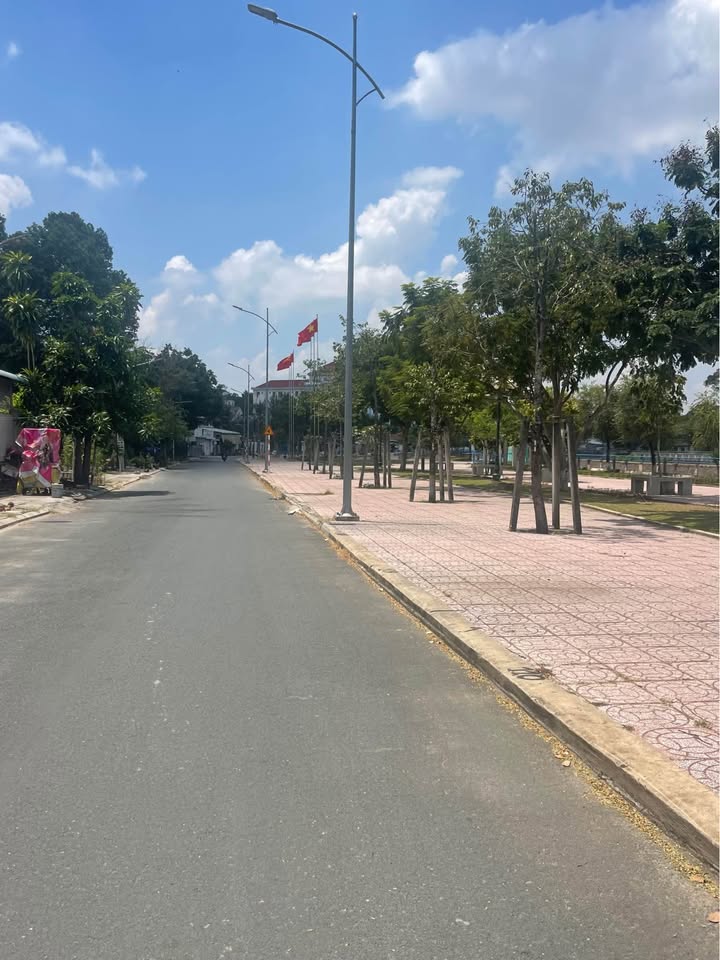 Bán gấp mặt tiền đường Quang Trung, Tây Ninh 170m² - Giá 4.55 tỷ, cơ hội đầu tư tuyệt vời!