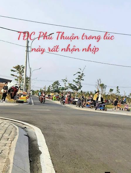 Đất nền góc 3 mặt tiền Phú Thuận 208.5m² giá 1.65 tỷ - Cơ hội đầu tư tuyệt vời!