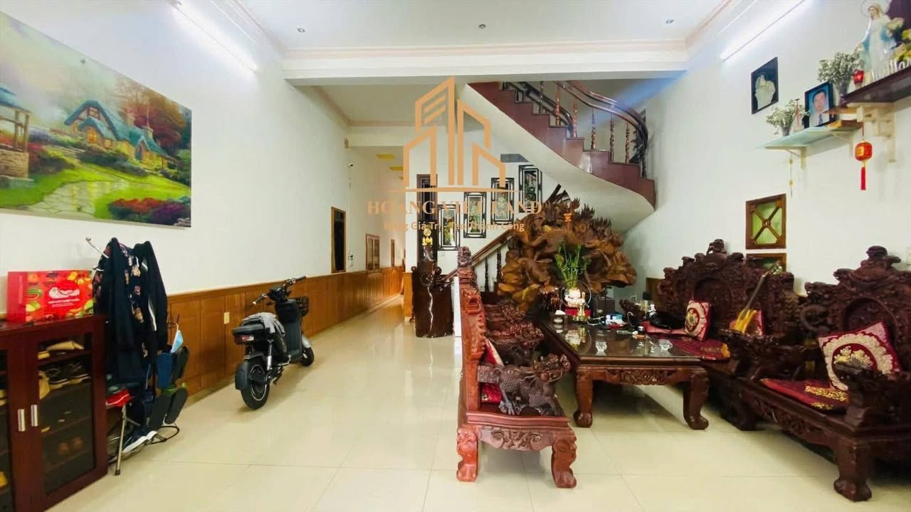 Nhà mặt tiền Lê Quý Đôn Buôn Ma Thuột 120m² giá 11.7 tỷ - Tiện ích đầy đủ, phù hợp đầu tư!