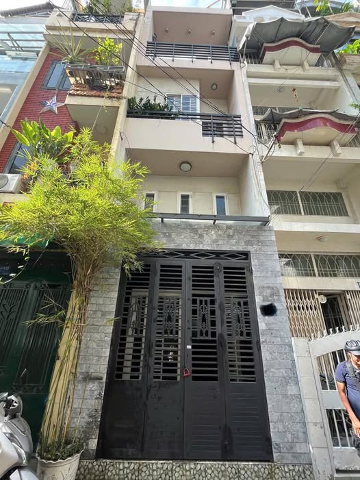 Nhà phố Cầu Ông Lãnh, Q1, 25m² giá 8.8 tỷ - Hẻm ô tô 6m, khu an ninh