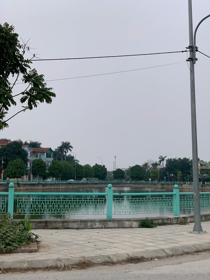 Bán đất mặt hồ Thụy Phương Bắc Từ Liêm 98m² - Tiềm năng đầu tư cao!