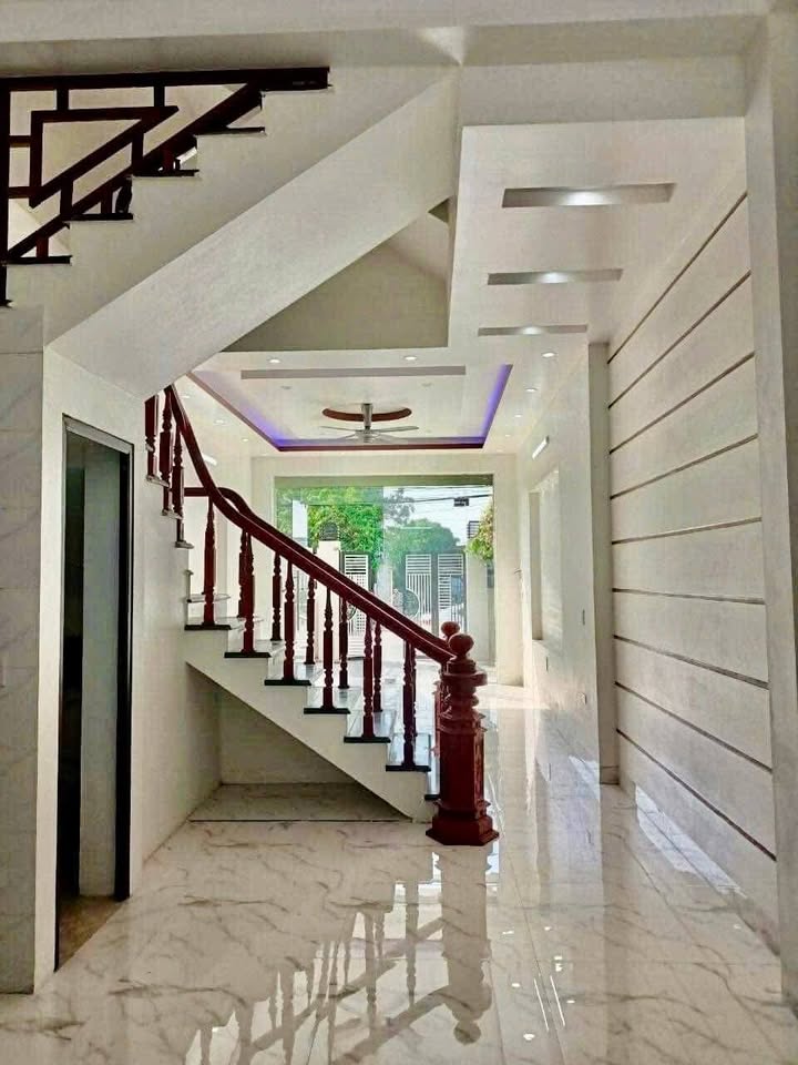 Nhà đẹp 3 tầng mặt đường Trần Lãm, Thái Bình 51m² giá 4 tỷ - Sẵn sàng vào ở!