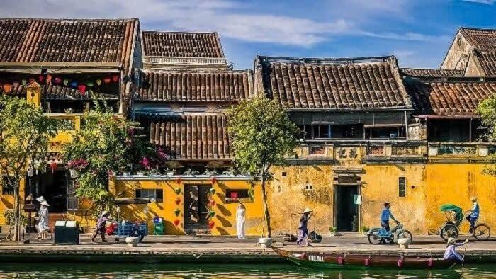 Nhà 2 tầng đường Lê Văn Hiến Hội An 101m² giá 4.4 tỷ - Kinh doanh ngay!