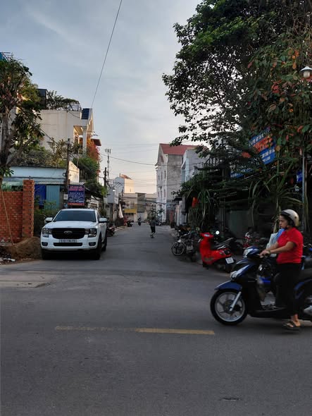 Đất nền 2 mặt tiền đường số 5, Thủ Đức 77m² giá 3 tỷ - Cơ hội đầu tư tuyệt vời!