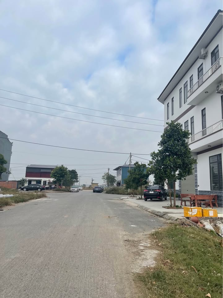 Lô đất 90m² tại An Phú, Tân An - Kinh doanh sầm uất, giá chỉ 3xx triệu!